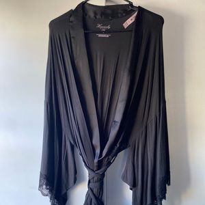 NWT Never worn • Make me an offer 🙂  #VictoriaSecret robe, black, lace